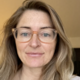 A headshot of Lara Pierce