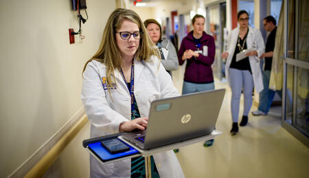 MHI Student clinical setting