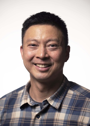 A headshot of Jeff Sheng