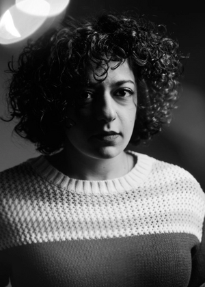 Noor Hindi in black and white. 
