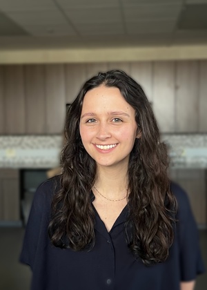A headshot of Isabella Schilling