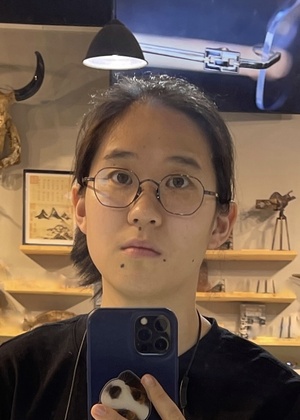 A selfie of Siqi Liang