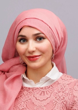 A headshot of Noha Ghannam