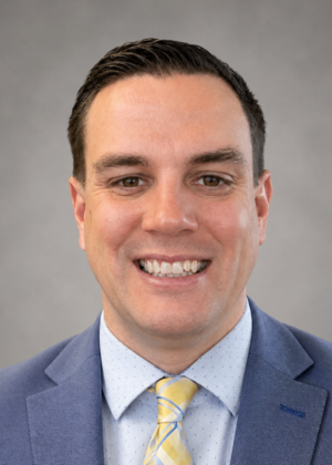 A headshot of Dan Yatzek