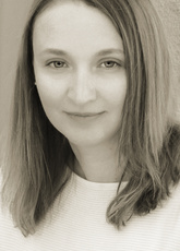 A headshot of Julie Darling